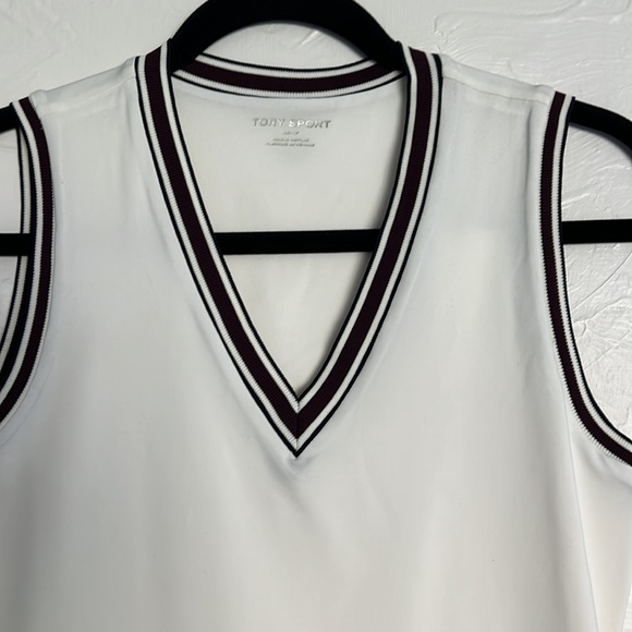 Tory Sport PERFORMANCE V-NECK TENNIS DRESS Size XS - Picture 9 of 10